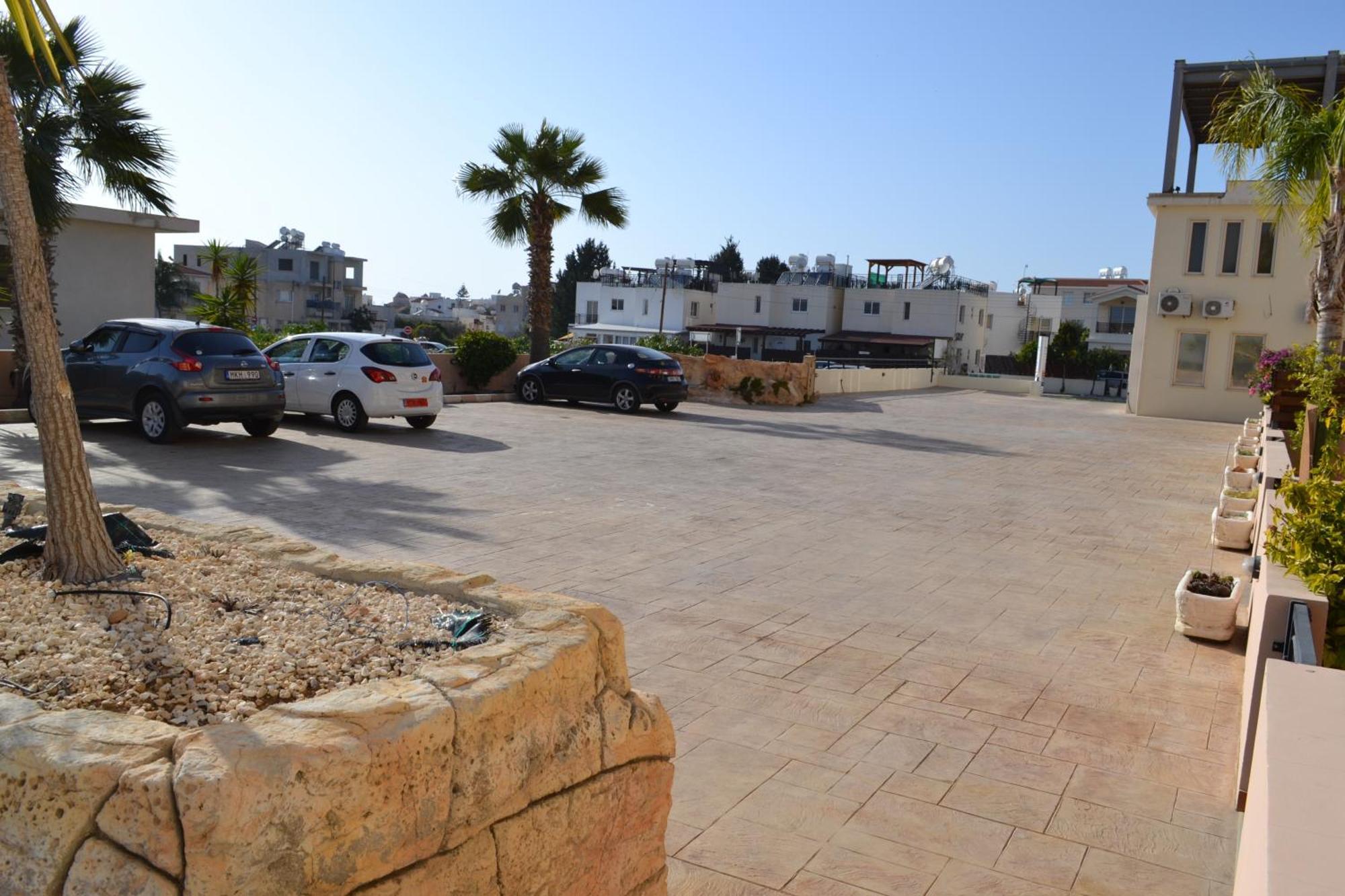 Sun Island Apartments Paphos Ngoại thất bức ảnh