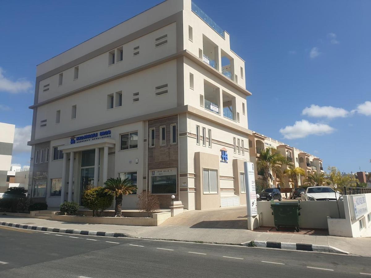 Sun Island Apartments Paphos Ngoại thất bức ảnh