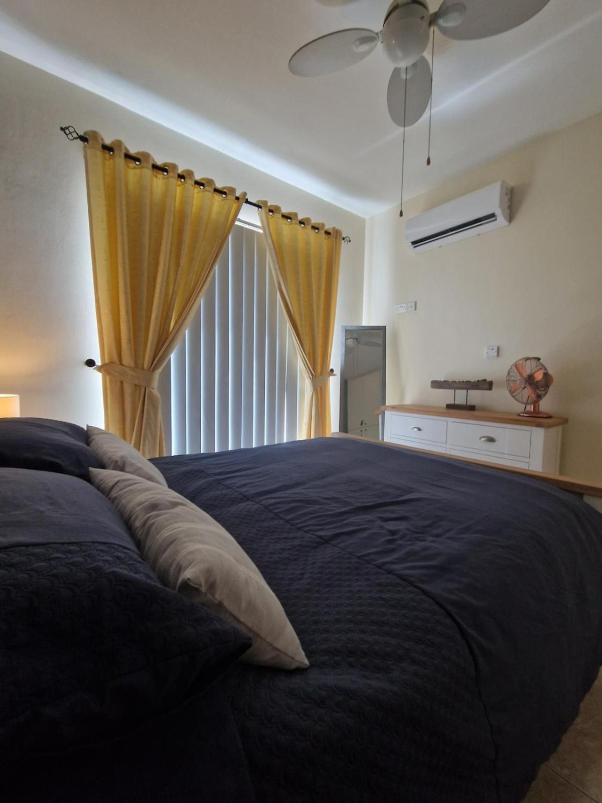 Sun Island Apartments Paphos Ngoại thất bức ảnh